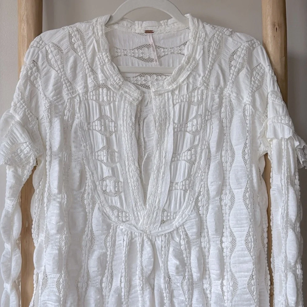 Free People Ivory Candy Shop Lace Long Sleeve Ruffle Boho Textured Tunic Top XS